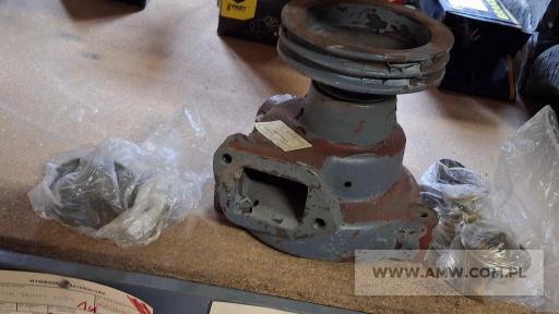 Części samochodowe (AUTOSAN, KAMAZ, UAZ) - pakiet zawierający 149 poz. asort. (wg oddzielnego wykazu), w tym m.in.: czujniki, drzwi prawe, głowica cylindrów, krzyżaki wału napędowego, mechanizm kierowniczy oraz różnicowy, pierścienie, pompa wody, półosie, resory tylne, skrzynia odbioru mocy, tarcze dociskowe sprzęgła, uszczelki, wały napędowe, zawory, zestawy panewek, zwrotnica osi przedniej itp. 